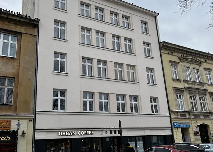 High Standard Room In Jewish District, Apartment Shared With Host
